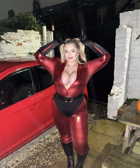 Hollie H sexo estrella porno archivo