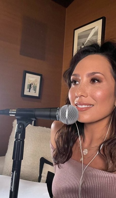 Cheryl Burke modèle magnifique photos