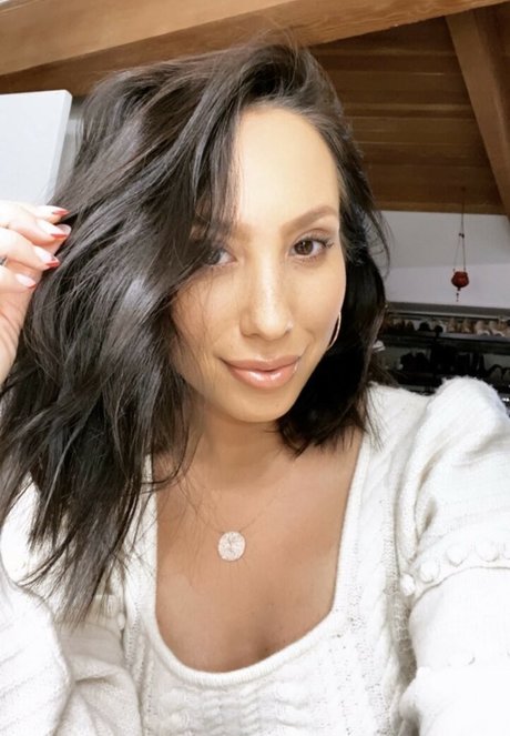 Cheryl Burke estrella de alta calidad imagen