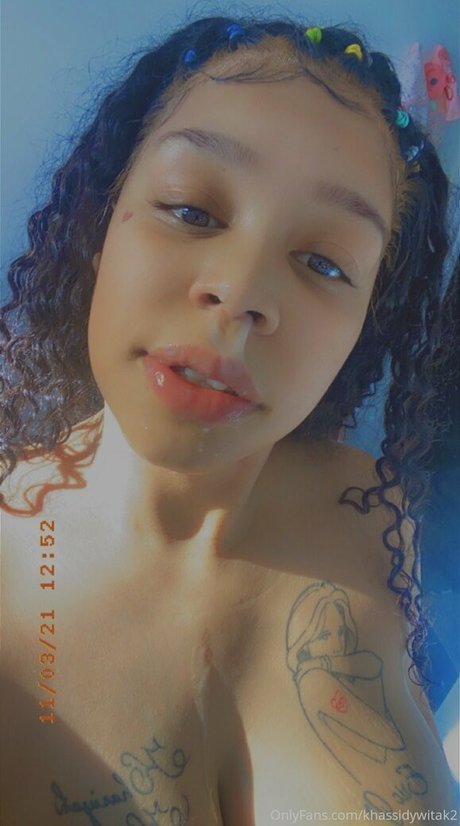 khassidywitak2 nudes model picture
