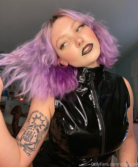 seins sucés onlyfans nu chaud img