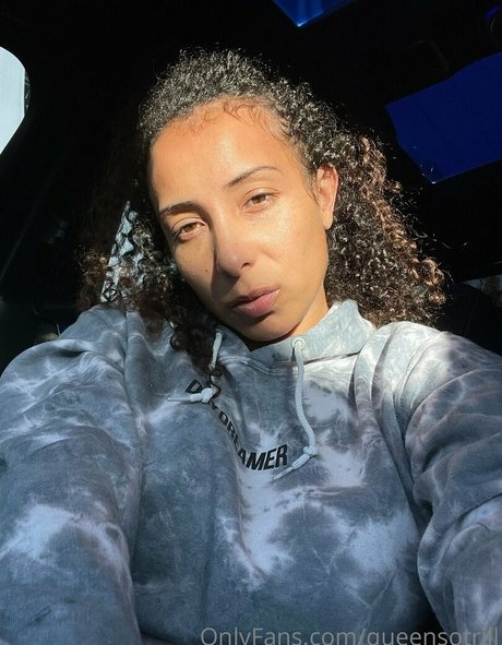 QueenSoTrill actriz porno archivo