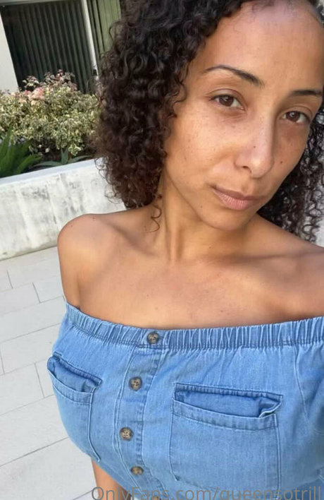 QueenSoTrill star du porno chaude images