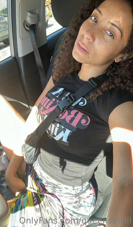 QueenSoTrill estrella caliente foto