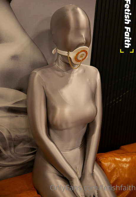 fetishfaith étoile érotique images