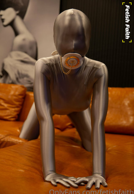 fetishfaith modelo superior imagen