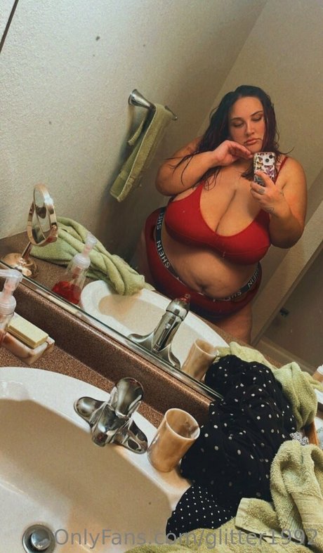 glitter1992 actriz foto