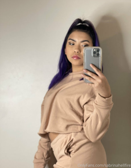 sabrinahellfire star du porno érotique des photos