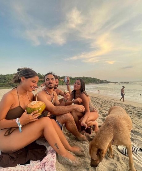 Gal Haitin modelo de alta definición imagen