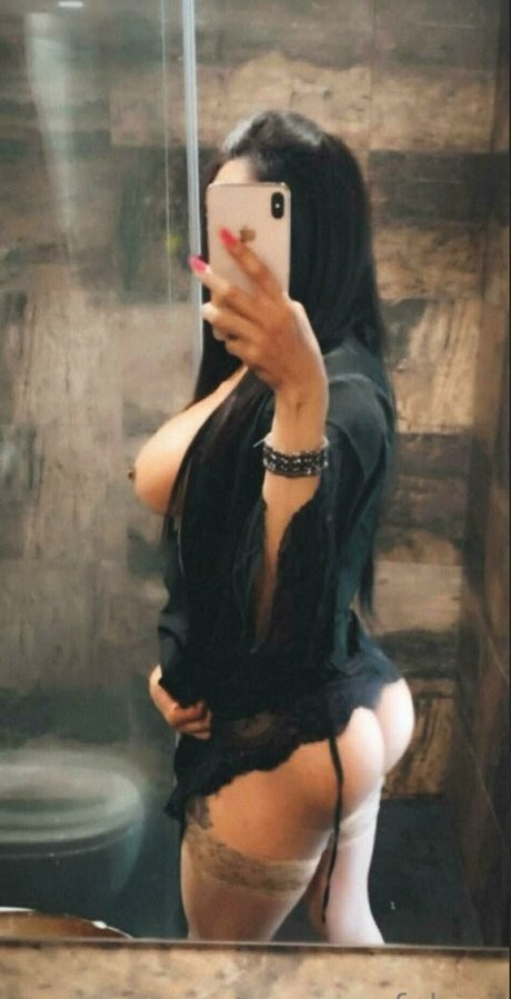 vanefalcao desnudos estrella foto