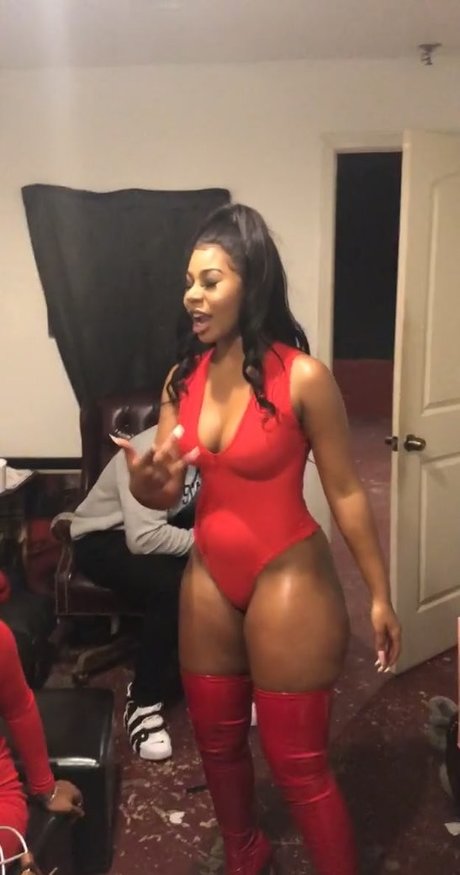 msdamn arte estrella porno foto