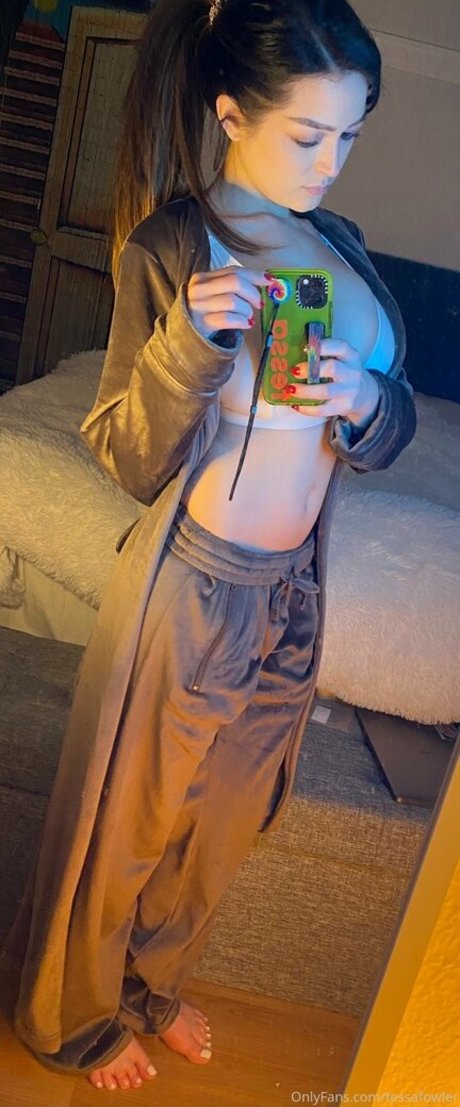 Tessafowler modèle pornographique photo