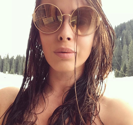 Serena Roberti estrella desnuda archivo