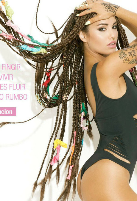 Lali Esposito actrice nue photos