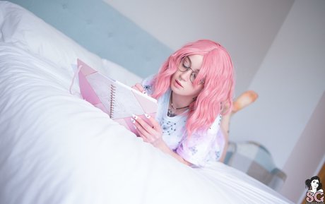 Sathira sexo estrella archivo