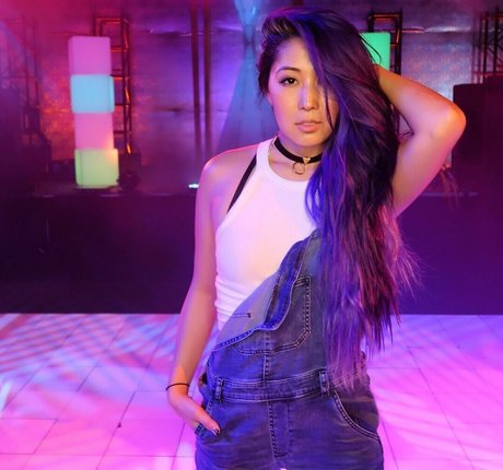 Mari Takahashi model best img