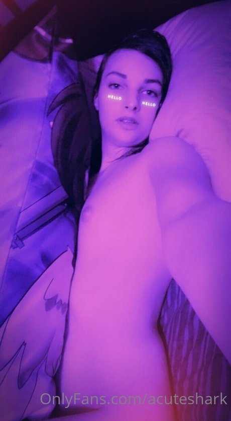 acuteshark modelo perfecto galería