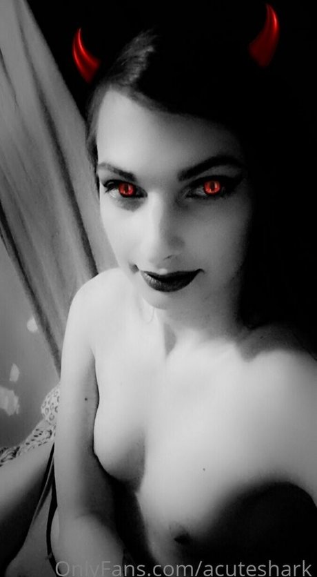 tallgirl onlyfans art naked pic