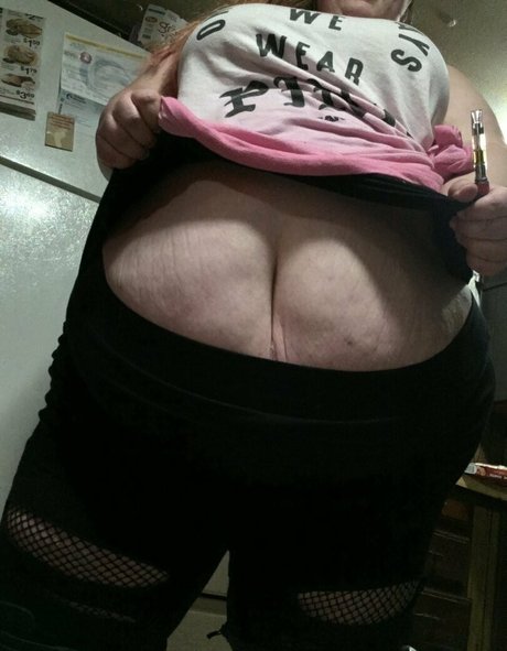 leahloolabelle star erotic img