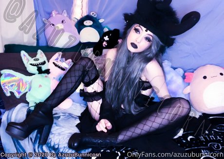 azuzubunnicorn étoile sexy photo