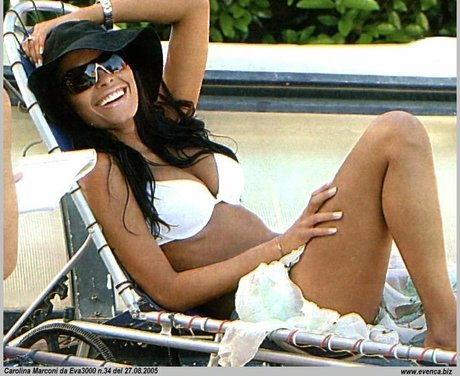 Carolina Marconi joli modèle galeries