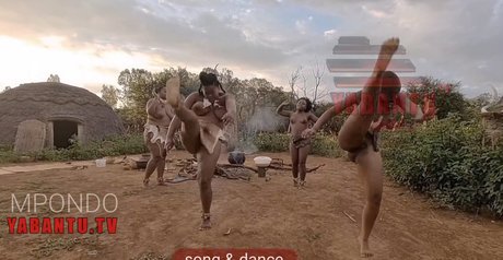 Julia Dlamini model naked photo