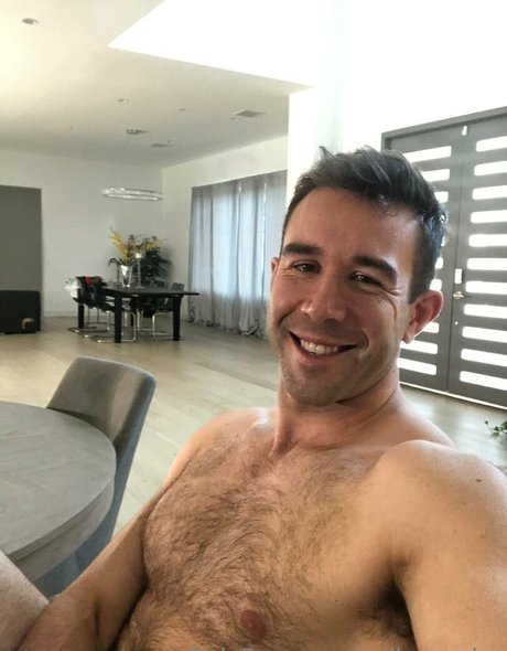 willpounder modelo xxx fotos