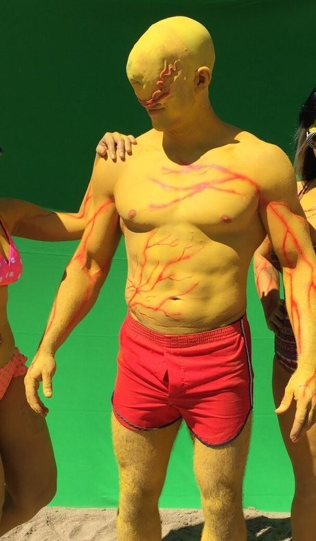 willpounder estrella desnuda galerías