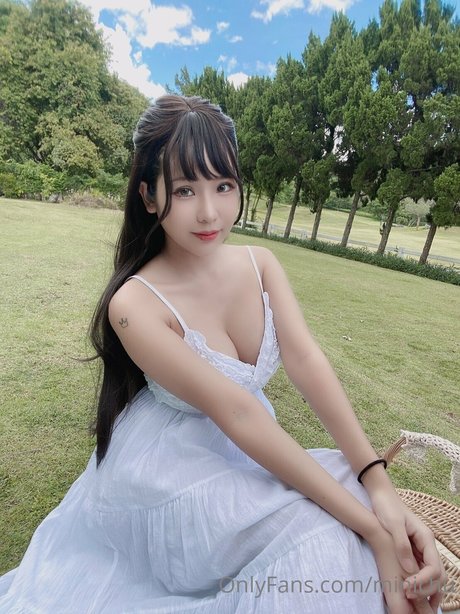 Minichu actriz de alta calidad archivo