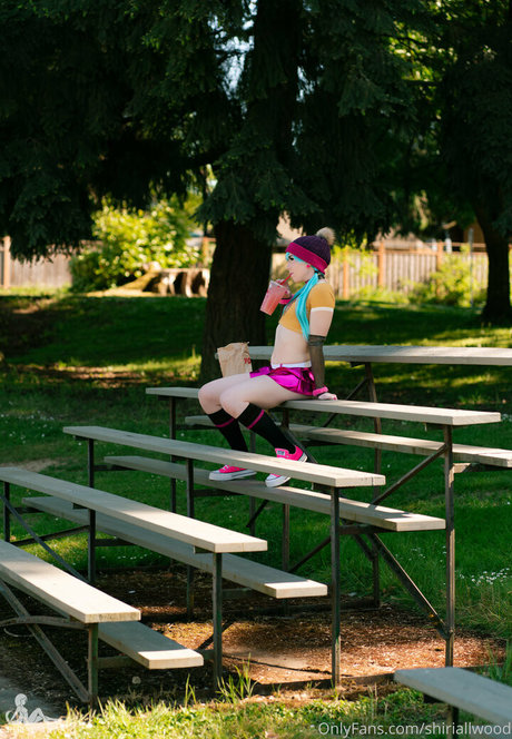 shiriallwood estrella porno de arte galería