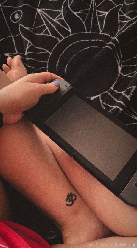 littlekittenn actriz erótica galerías