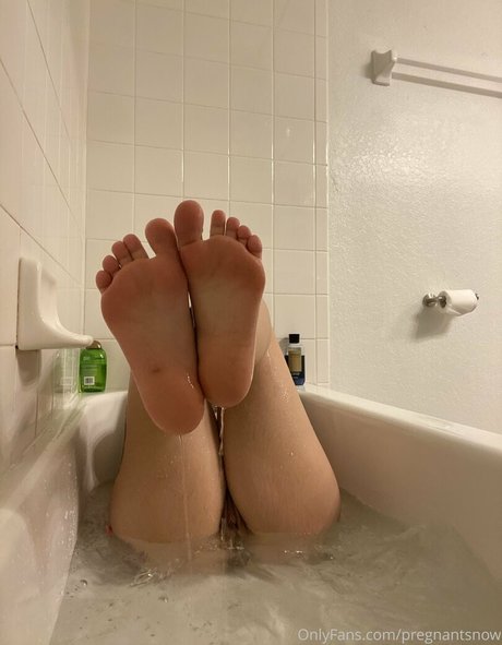 pregnantsnow exclusive pornstar photo