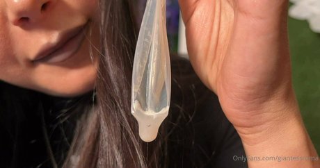 giantessroma bonita modelo imágenes