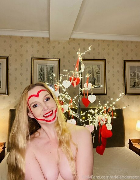 arielanderssen star exclusive photos