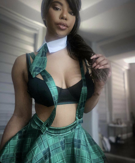 nianaccixxx estrella porno en alta definición foto