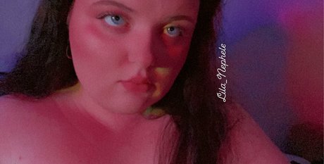 lila nephele desnudos estrella imágenes