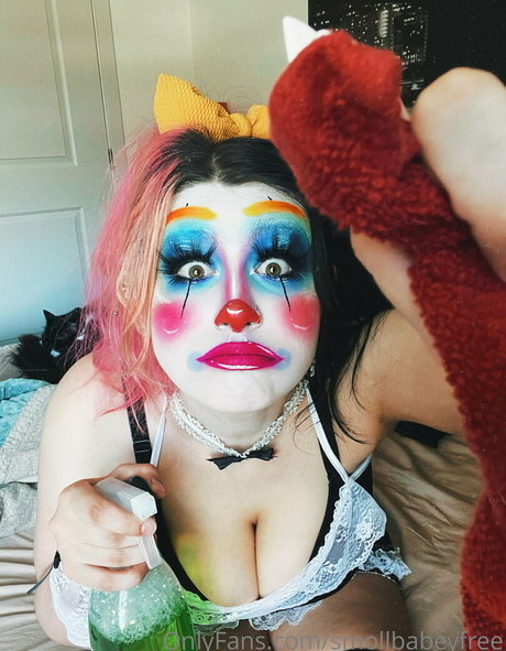 smollbabeyfree jolie étoile galeries