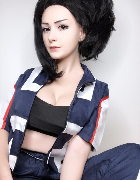 Nikachi Nika Kotova art de star du porno img