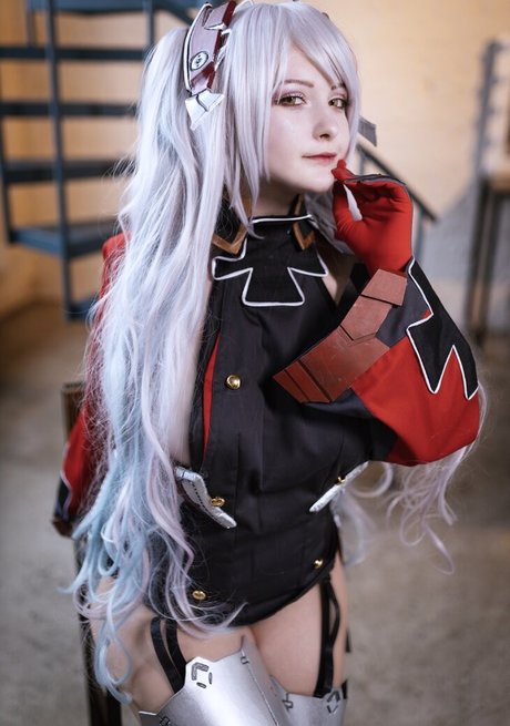 Nikachi Nika Kotova étoile exclusive galerie