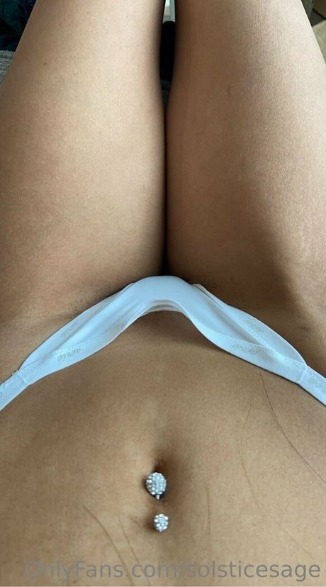 solsticesage actriz de alta calidad archivo