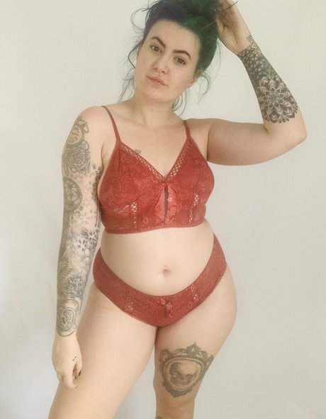 freakyfamily modelo desnudo galerías