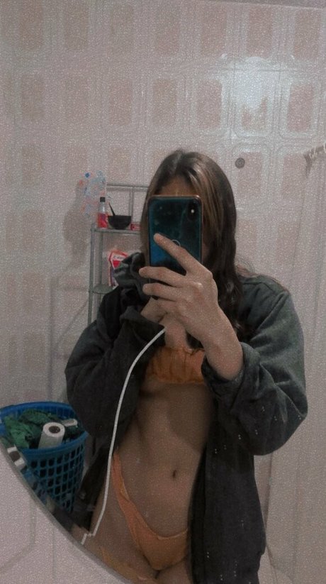 yyfelix modèle sympa des photos