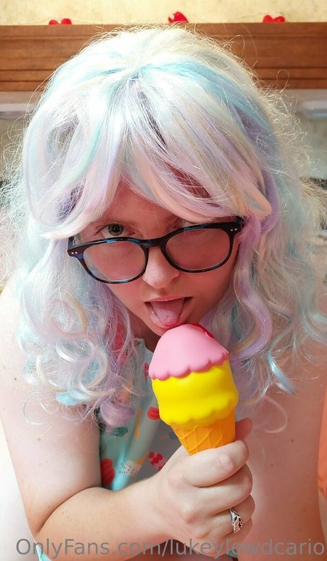 lukeylewdcario star du porno hd image