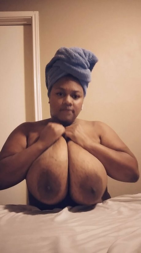 shaneii actriz atractiva imagen