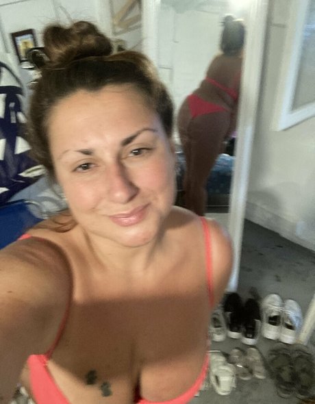 xeniahelleincgoddess modelo xxx foto