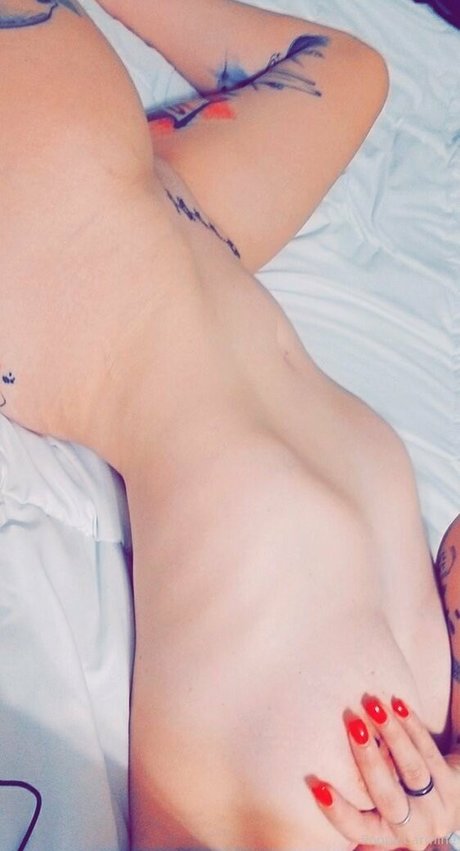 poppycarminexxx actrice xxx image