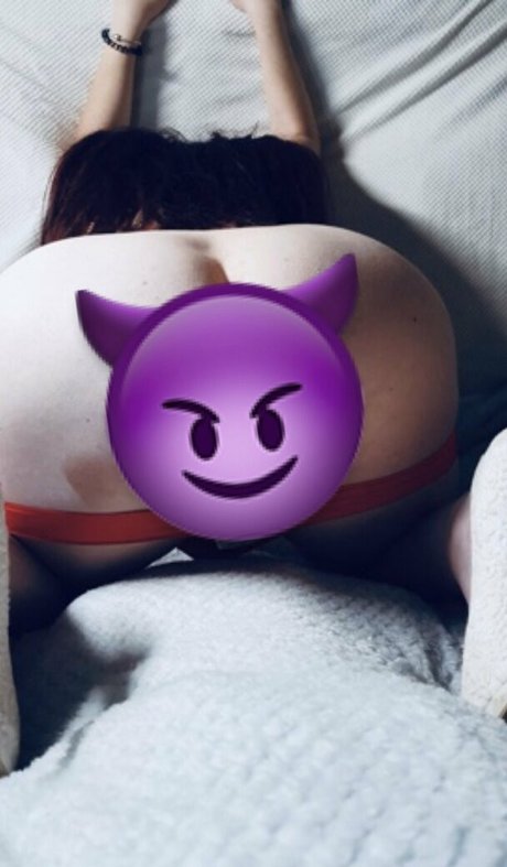 free of model exclusive model pictures
