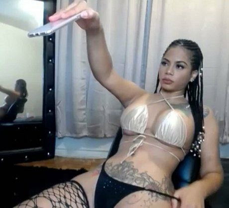 Strella Katt art modèle galerie