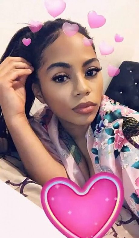 Strella Katt Imagen de perfil