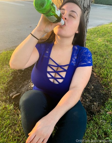 Stef Juicy modelo exclusivo galerías